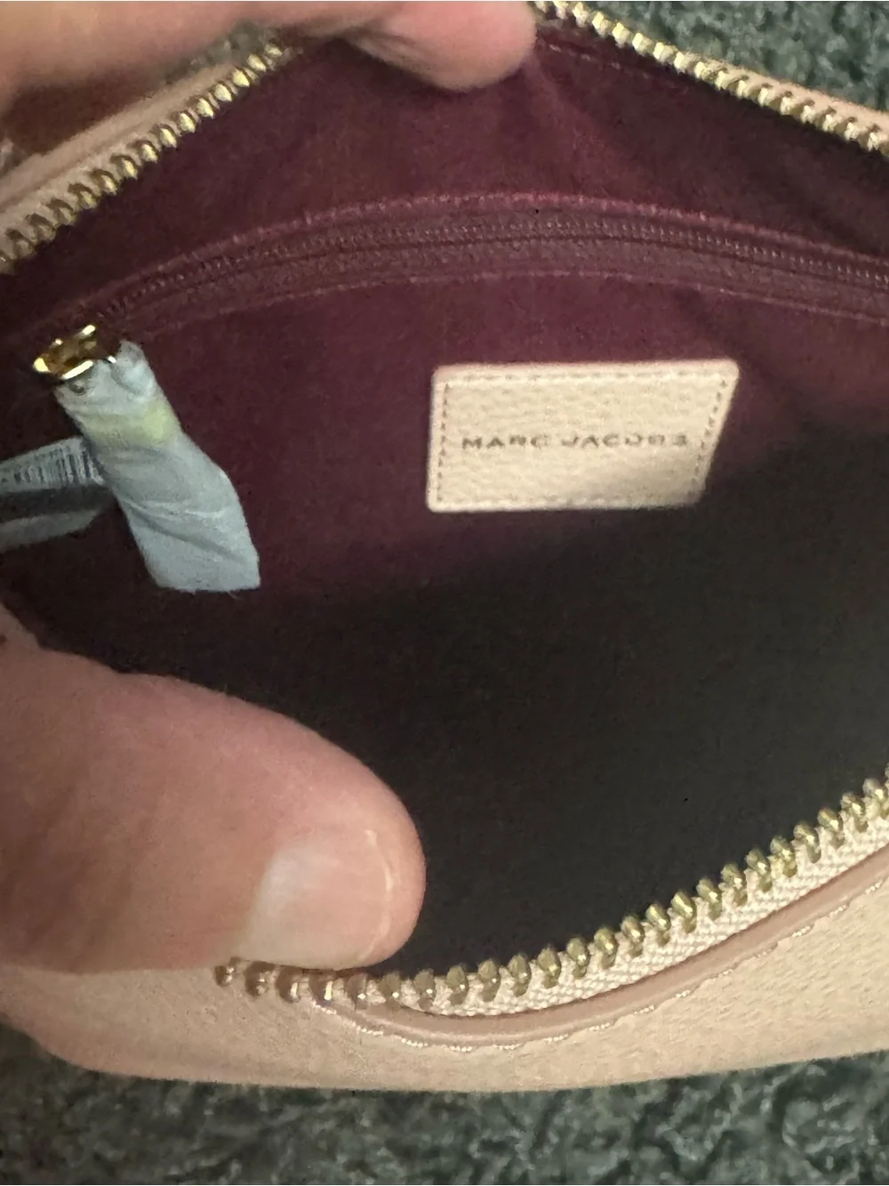 Marc Jacobs dimensions 25